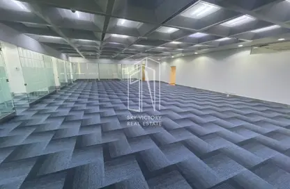 Office Space - Studio - 1 Bathroom for rent in Hamdan Street - Abu Dhabi