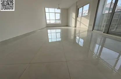 Apartment - 3 Bedrooms - 4 Bathrooms for rent in Al Rumailah building - Al Rumailah 2 - Al Rumaila - Ajman