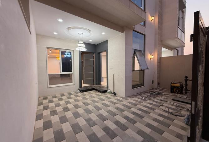 15769000 - Property Image 2