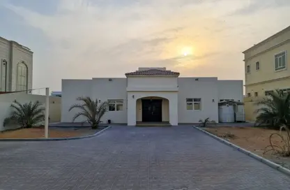 Villa - 3 Bedrooms - 4 Bathrooms for sale in Madinat Al Riyad - Abu Dhabi