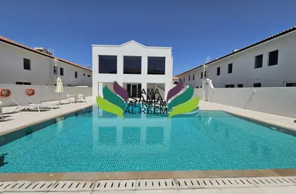 مجمع سكني - 5 غرف نوم - 5 حمامات للايجار في فلل جميرا 3 - جميرا 3 - الجميرا - دبي