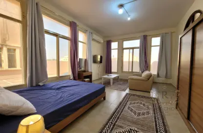 صورة لـ غرفة- غرفة النوم شقة - 1 حمام للايجار في فيلات مدينة خليفة آيه - مدينة خليفة أ - مدينة خليفة - أبوظبي ، صورة رقم 1