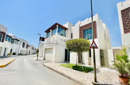 فيلا - 4 غرف نوم - 6 حمامات للايجار في البطين بارك - شارع الخليج العربي - البطين - أبوظبي