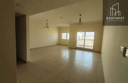Apartment - 2 Bedrooms - 3 Bathrooms for sale in Mazaya 27 - Queue Point - Dubai Land - Dubai
