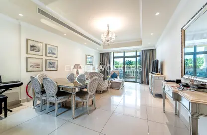 Living / Dining Room image for: Apartment - 2 Bedrooms - 2 Bathrooms for sale in Kempinski Palm Residence - The Crescent - Palm Jumeirah - Dubai, Image 1