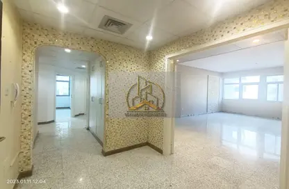 Reception / Lobby image for: Apartment - 4 Bedrooms - 5 Bathrooms for rent in Al Khalidiya - Abu Dhabi, Image 1