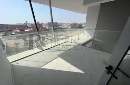 Apartment - 2 Bedrooms - 3 Bathrooms for rent in Oasis 2 - Oasis Residences - Masdar City - Abu Dhabi