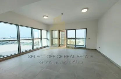 Empty Room image for: Apartment - 2 Bedrooms - 3 Bathrooms for rent in P2096 - Al Zeina - Al Raha Beach - Abu Dhabi, Image 1