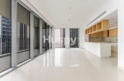 Apartment - 3 Bedrooms - 4 Bathrooms for sale in 17 Icon Bay - Dubai Creek Harbour (The Lagoons) - Dubai