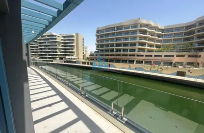 Apartment - 3 Bedrooms - 5 Bathrooms for rent in Canal View Building - Al Raha Beach - Abu Dhabi