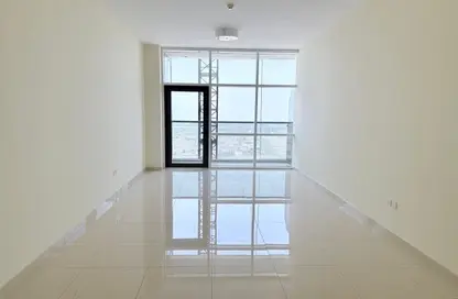 شقة - 2 غرف نوم - 3 حمامات للايجار في برج دوجا - شارع الشيخ زايد - دبي