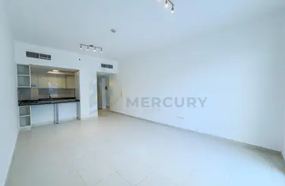 Apartment - 1 Bedroom - 2 Bathrooms for rent in Oxford Building - District 14 - Jumeirah Village Circle - Dubai