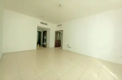 Apartment - 1 Bedroom - 1 Bathroom for rent in Al Darmaki Building 1162 - Hamdan Street - Abu Dhabi