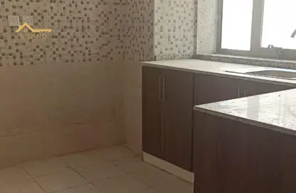 شقة - غرفة نوم - 2 حمامات للايجار في برج الكورنيش - طريق كورنيش عجمان - عجمان