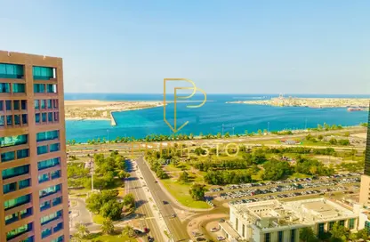 شقة - 3 غرف نوم - 5 حمامات للايجار في برج الريم - شارع الكورنيش - أبوظبي