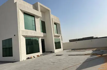 Villa - 4 Bedrooms - 6 Bathrooms for rent in Al Aweer 1 - Al Aweer - Dubai