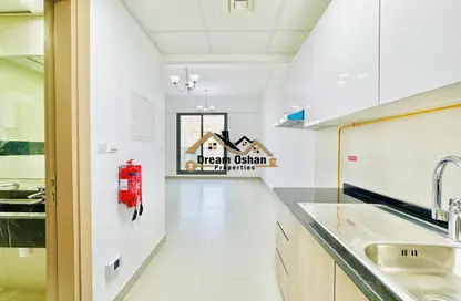 Apartment - Studio - 1 Bathroom for rent in Al Warsan 4 - Al Warsan - Dubai