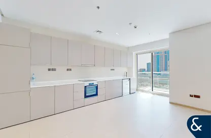 Apartment - 2 Bedrooms - 2 Bathrooms for sale in West Avenue Tower - Dubai Marina - Dubai