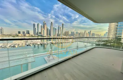 Apartment - 2 Bedrooms - 2 Bathrooms for rent in Marina Vista - EMAAR Beachfront - Dubai Harbour - Dubai