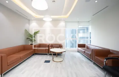 مكتب - استوديو للايجار في برج لطيفة - شارع الشيخ زايد - دبي