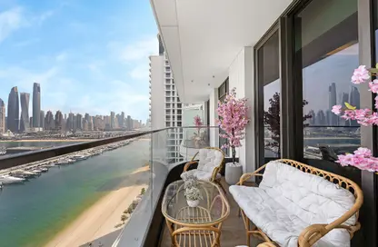 Apartment - 2 Bedrooms - 2 Bathrooms for rent in Palace Beach Residence - EMAAR Beachfront - Dubai Harbour - Dubai