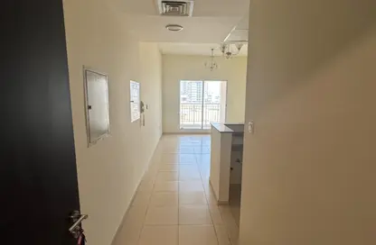 Apartment - 1 Bedroom - 2 Bathrooms for sale in Farah Tower 5 - Queue Point - Dubai Land - Dubai