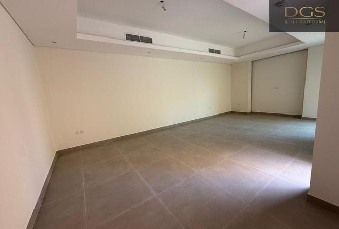 15171002 - Property Image 2
