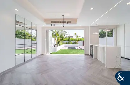 فيلا - 2 غرف نوم - 6 حمامات للبيع في الينابيع 11 - الينابيع - دبي