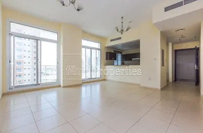 Apartment - 2 Bedrooms - 3 Bathrooms for sale in Mazaya 15 - Queue Point - Dubai Land - Dubai