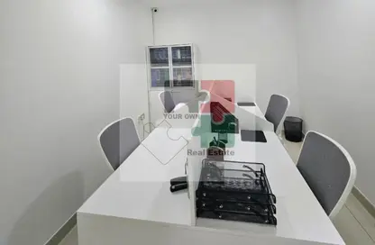 مركز أعمال - استوديو - 4 حمامات للايجار في مبنى زلفى - منطقة القرهود - دبي مركز أعمال - استوديو - 4 حمامات للايجار في مبنى زلفى - منطقة القرهود - دبي