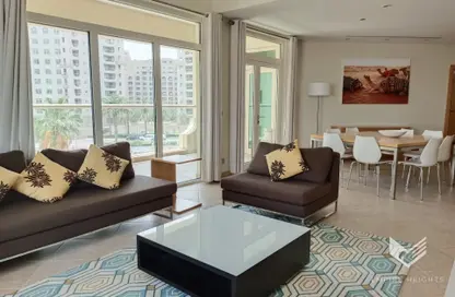 Apartment - 3 Bedrooms - 3 Bathrooms for rent in Al Das - Shoreline Apartments - Palm Jumeirah - Dubai