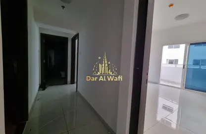 شقة - غرفة نوم - 1 حمام للايجار في برج الرشيد 6 - شارع التعاون - التعاون - الشارقة