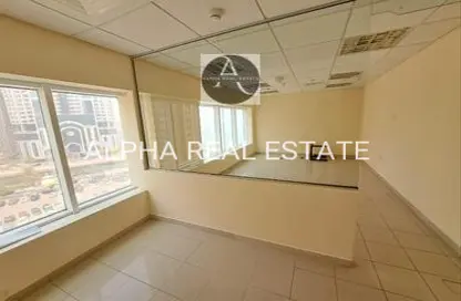 Office Space - Studio - 1 Bathroom for rent in Al Majaz 3 - Al Majaz - Sharjah
