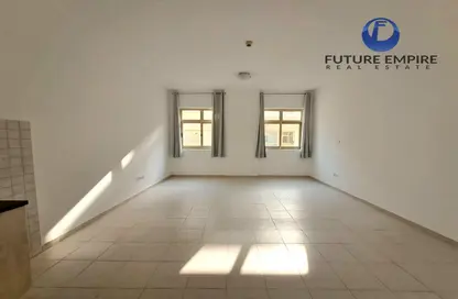 Apartment - Studio - 1 Bathroom for rent in Mankhool - Bur Dubai - Dubai