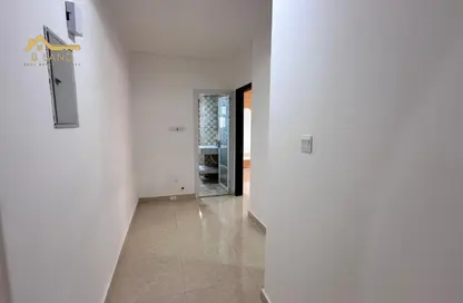 شقة - 2 غرف نوم - 2 حمامات للايجار في مبنى القاسمية 10 - المحطة - القاسمية - الشارقة شقة - 2 غرف نوم - 2 حمامات للايجار في مبنى القاسمية 10 - المحطة - القاسمية - الشارقة