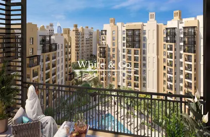 Apartment - 3 Bedrooms - 4 Bathrooms for sale in Lamaa - Madinat Jumeirah Living - Umm Suqeim - Dubai
