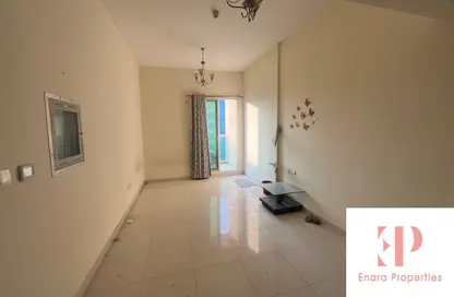 شقة - 1 حمام للايجار في مساكن النخبة رقم 1 - مساكن النخبة الرياضية - مدينة دبي الرياضية - دبي