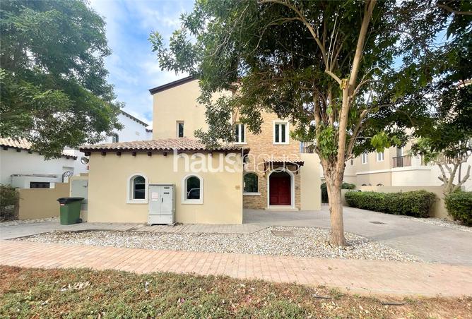 Villa - 4 Bedrooms - 5 Bathrooms for rent in Olive Point - Earth - Jumeirah Golf Estates - Dubai
