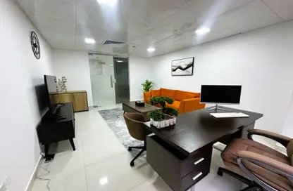مكتب - استوديو - 7 حمامات للايجار في الخالدية - أبوظبي