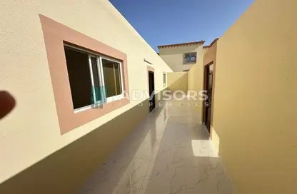 شقة - غرفة نوم - 2 حمامات للايجار في الشامخة - أبوظبي