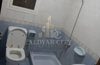 شقة - غرفة نوم - 2 حمامات للايجار في مساكن كورنيش عجمان - طريق كورنيش عجمان - عجمان