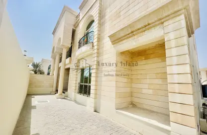 Villa for rent in Seashore - Abu Dhabi Gate City - Abu Dhabi