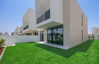 Townhouse - 4 Bedrooms - 3 Bathrooms for sale in Shams Townhouses - Town Square - Dubai