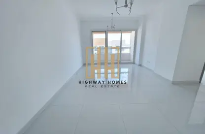 شقة - غرفة نوم - 2 حمامات للايجار في بناية مويليح 29 - مويلح - الشارقة شقة - غرفة نوم - 2 حمامات للايجار في بناية مويليح 29 - مويلح - الشارقة