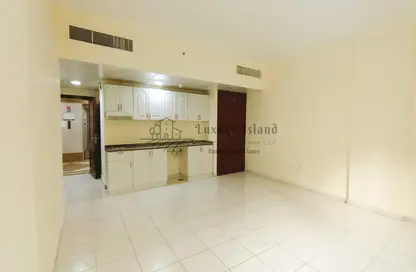 Kitchen image for: Apartment - 1 Bathroom for rent in Al Najda Street - Abu Dhabi, Image 1