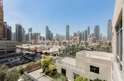 Apartment - 1 Bedroom - 2 Bathrooms for sale in Burj Views podium - Burj Views - Downtown Dubai - Dubai