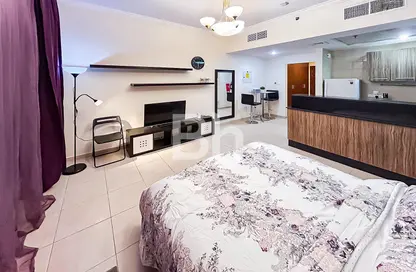 Apartment - Studio - 1 Bathroom for rent in Burj Al Nujoom - Downtown Dubai - Dubai