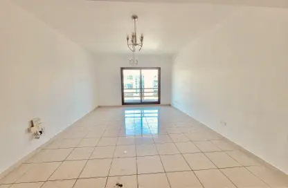 Apartment - 2 Bedrooms - 2 Bathrooms for rent in Al Garhoud - Dubai