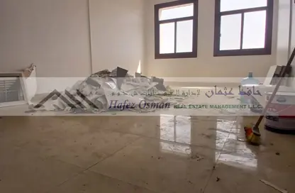 شقة - 2 غرف نوم - 2 حمامات للايجار في شارع المطار - أبوظبي