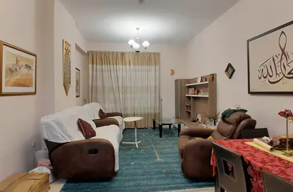 Apartment - 3 Bedrooms - 4 Bathrooms for rent in Mazaya 9 - Queue Point - Dubai Land - Dubai